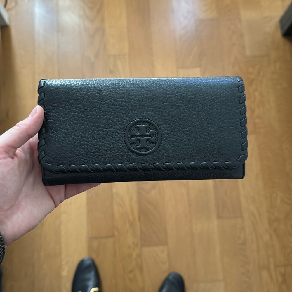 Tory Burch Black Leather Wallet